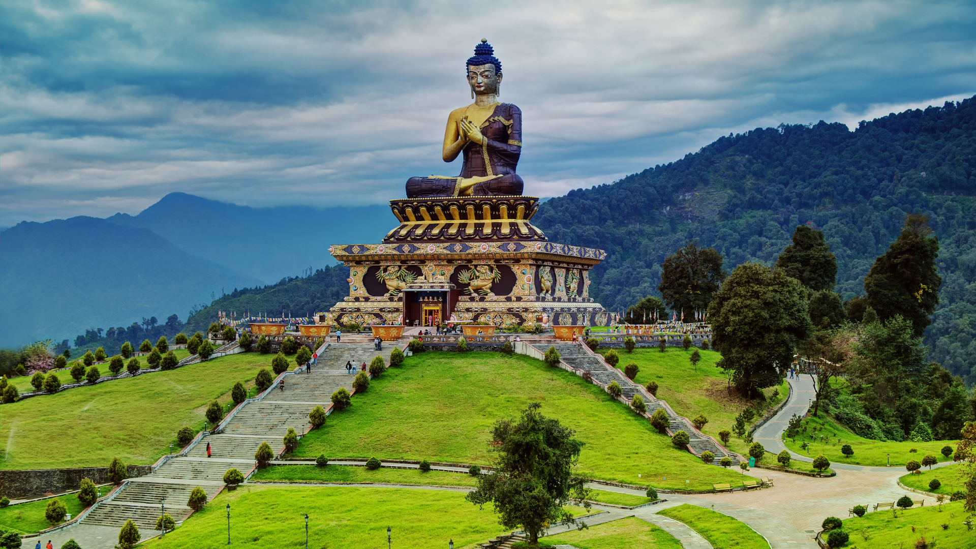 Top 10 North East Honeymoon Places in India, Pelling Sikkim