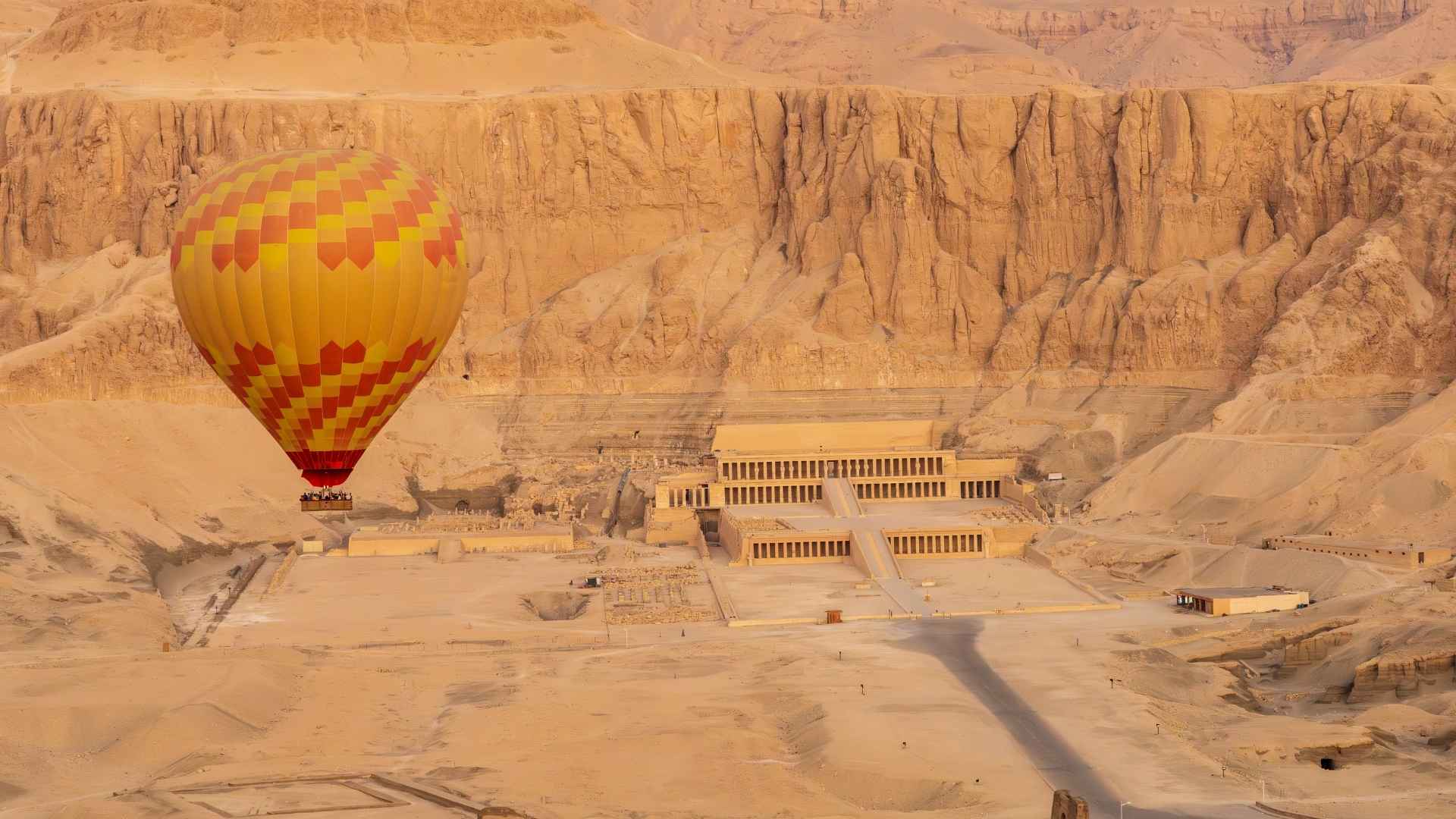 Best Adventure Activities in Egypt, Take a Hot Air Balloon Ride Over Luxor