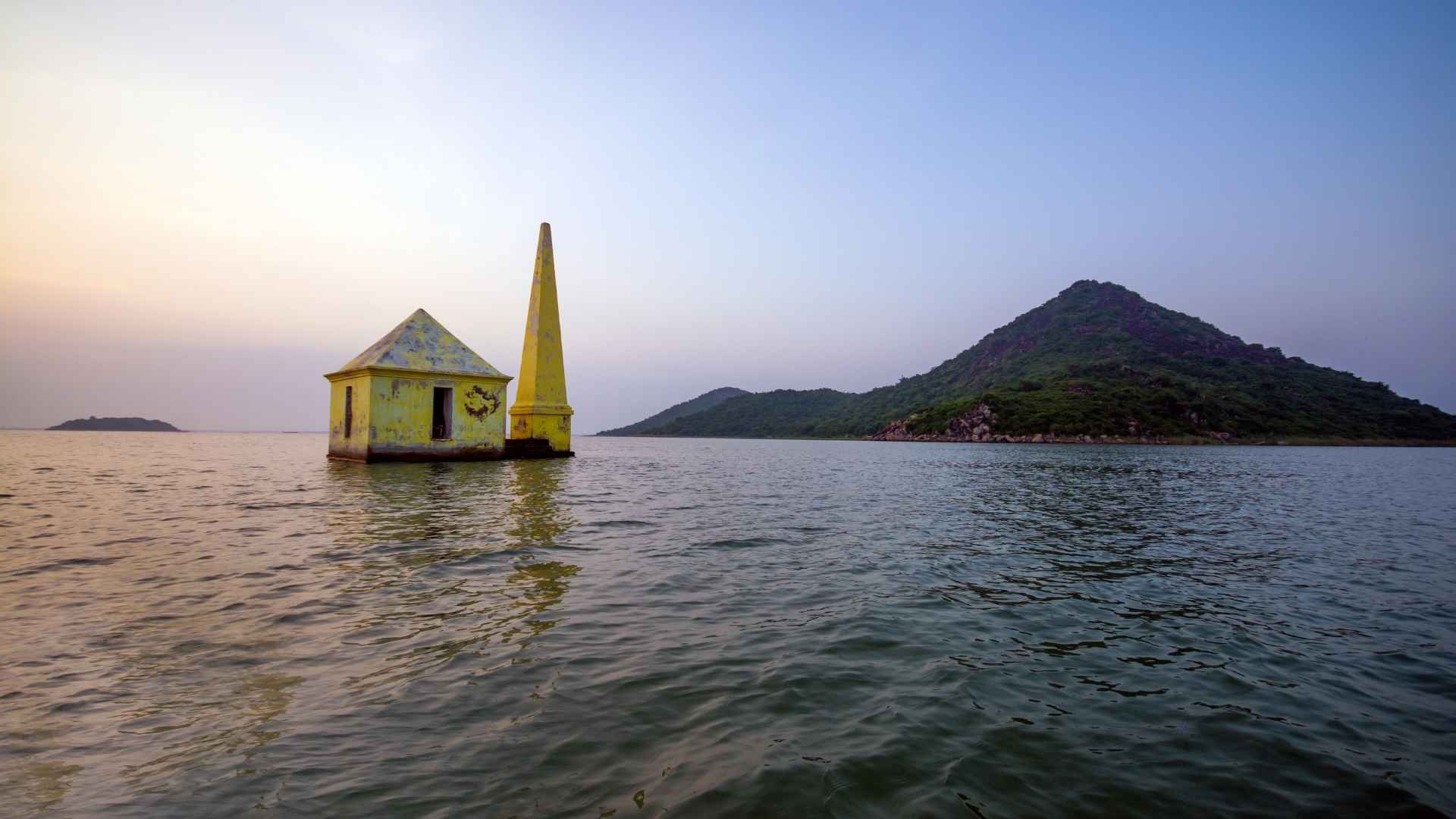 Chilika Lake, lakes in Puri, lakes in Odisha, famous lakes in India, beautiful lakes in India