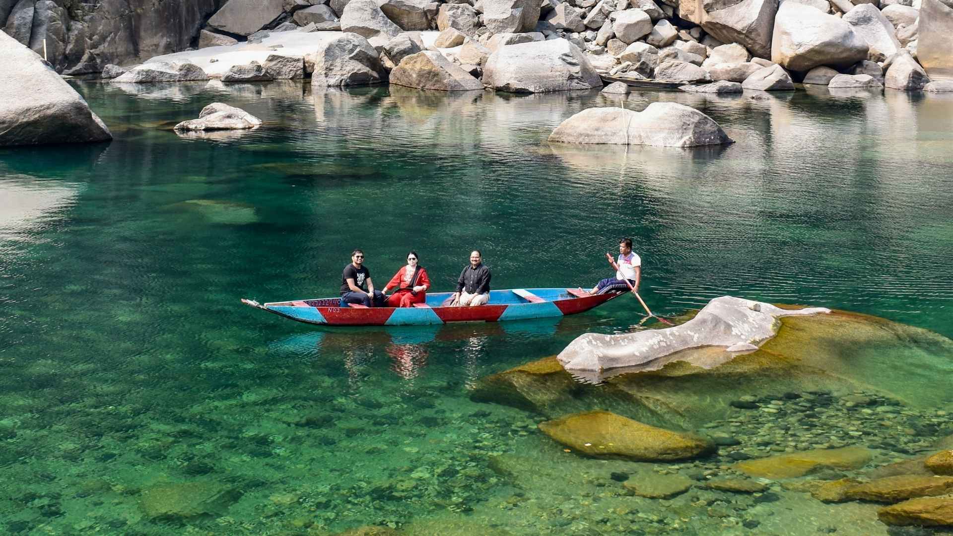Dawki Lake, lakes in Dawki, lakes in Meghalaya, famous lakes in India, beautiful lakes in India
