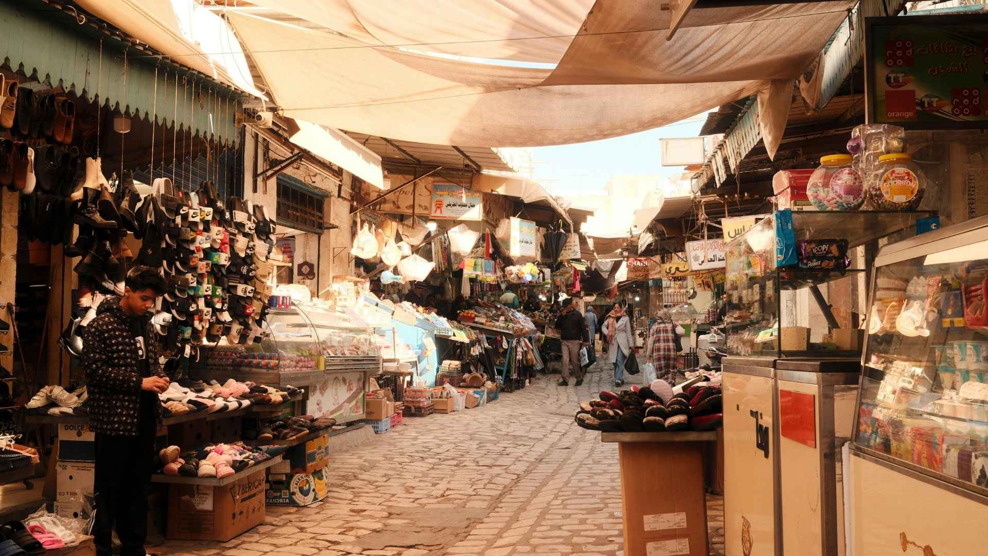 Bali 7-Day Itinerary For Indian Travelers, Explore the local markets and hidden gems in bali