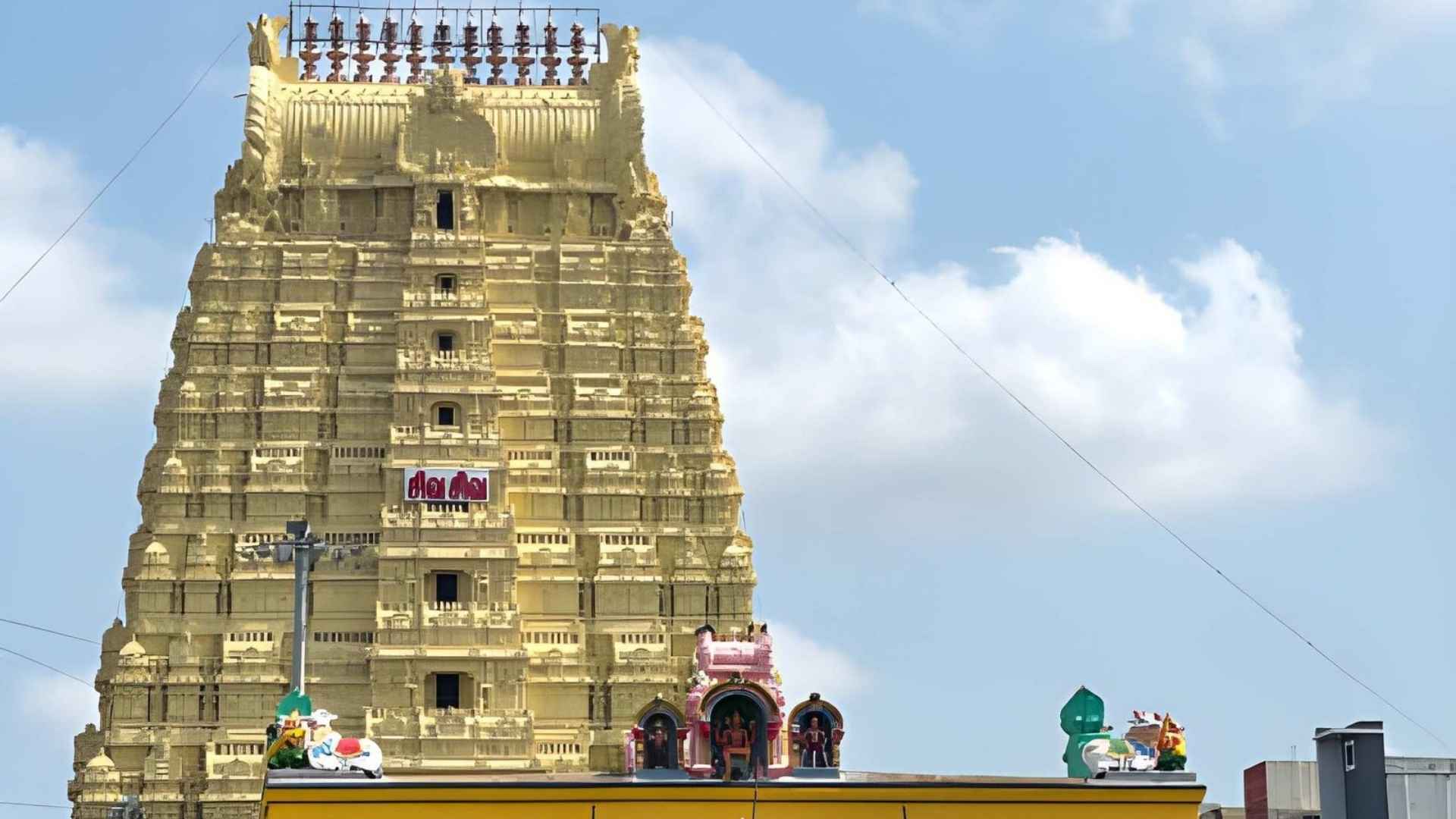 Ekambaranathar Temple in Chennai, biggest temples in Kanchipuram, shiva temple in Chennai, famous temples in Chennai, largest temple in Kanchipuram, top temples in Chennai