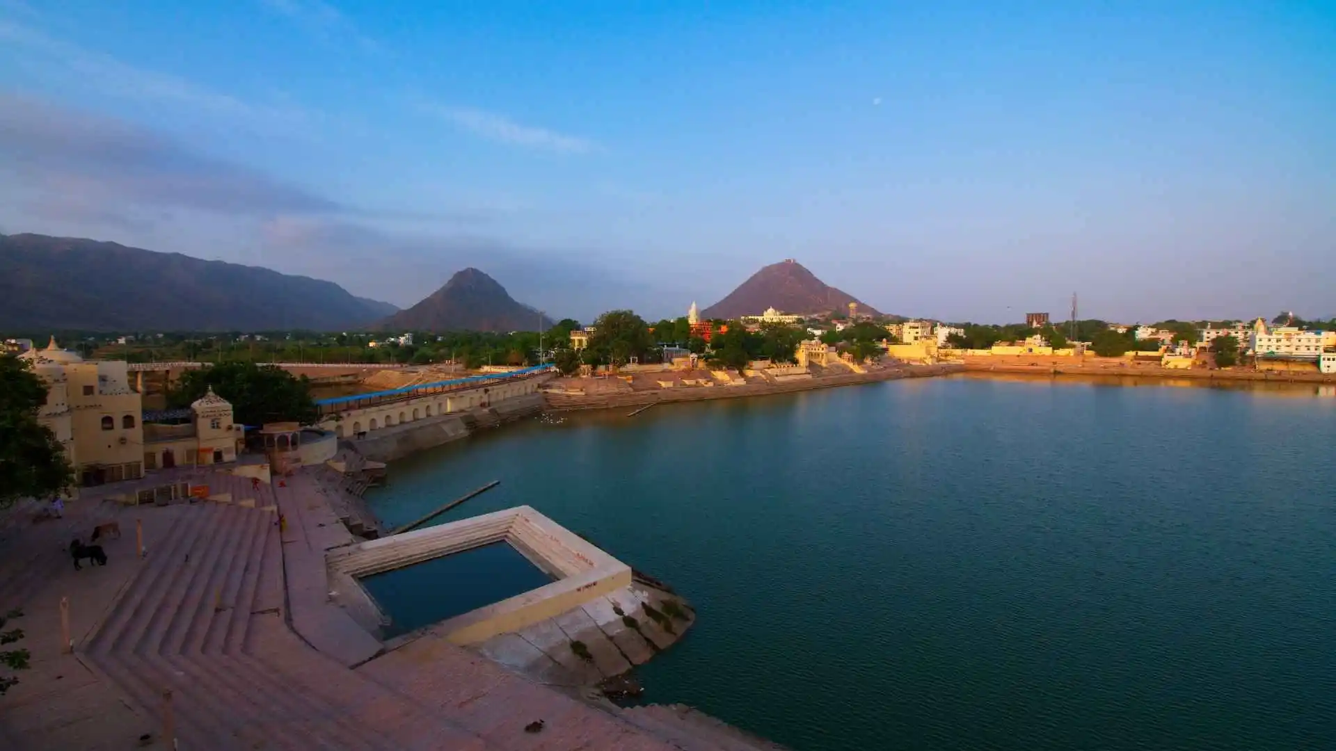 Pushkar Lake, lakes in Ajmer, lakes in Rajasthan, famous lakes in India, beautiful lakes in India