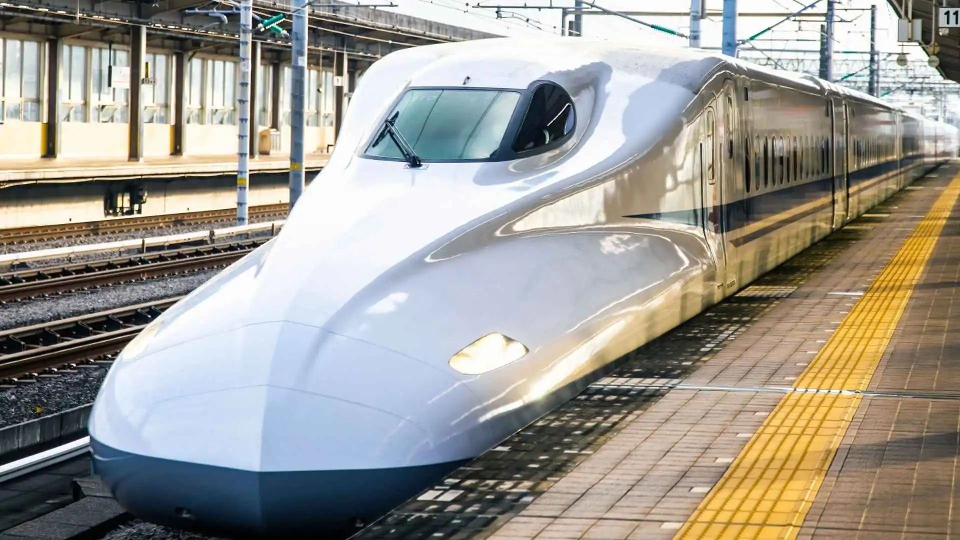 Ride the Shinkansen (Bullet train)