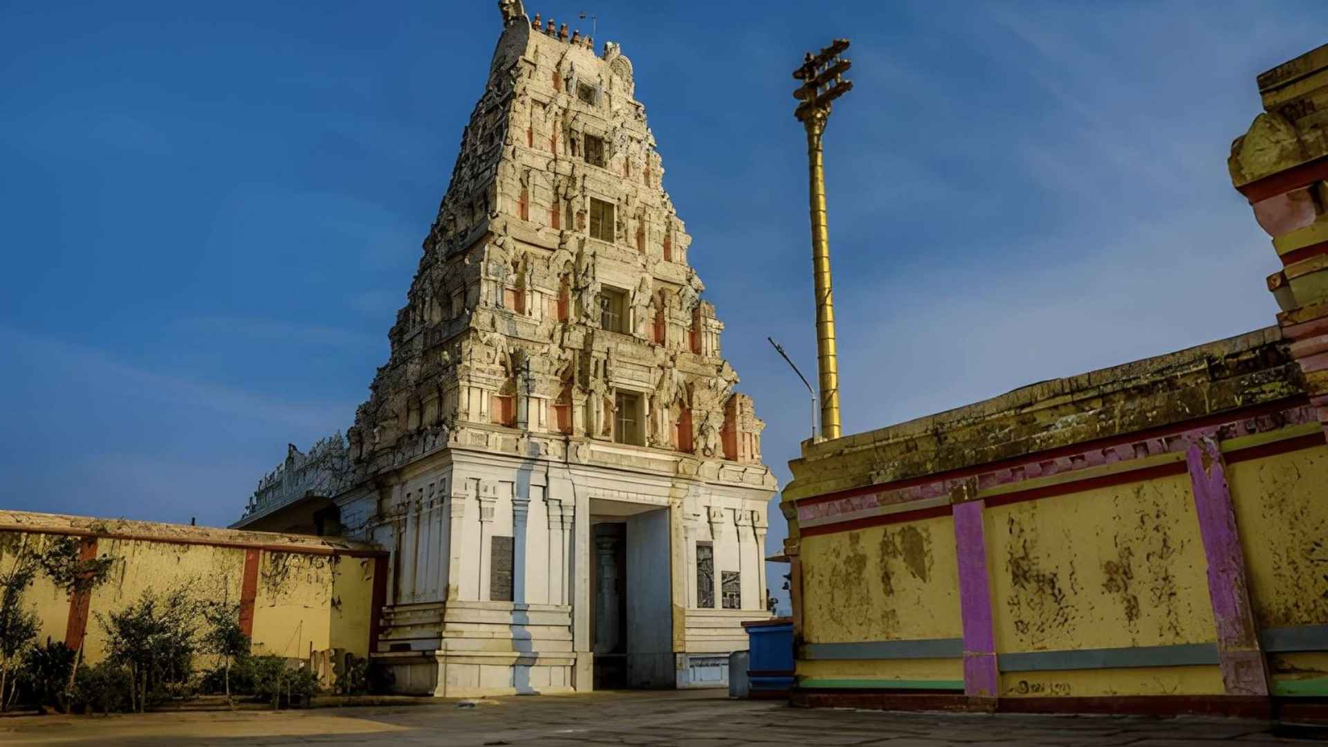 Narasimha temples in Chennai, Vishnu temples in Chennai, famous temples in Chennai, Shri Lakshmi Narasimha Swamy Temple in Chennai, Lakshmi Temple in Chennai