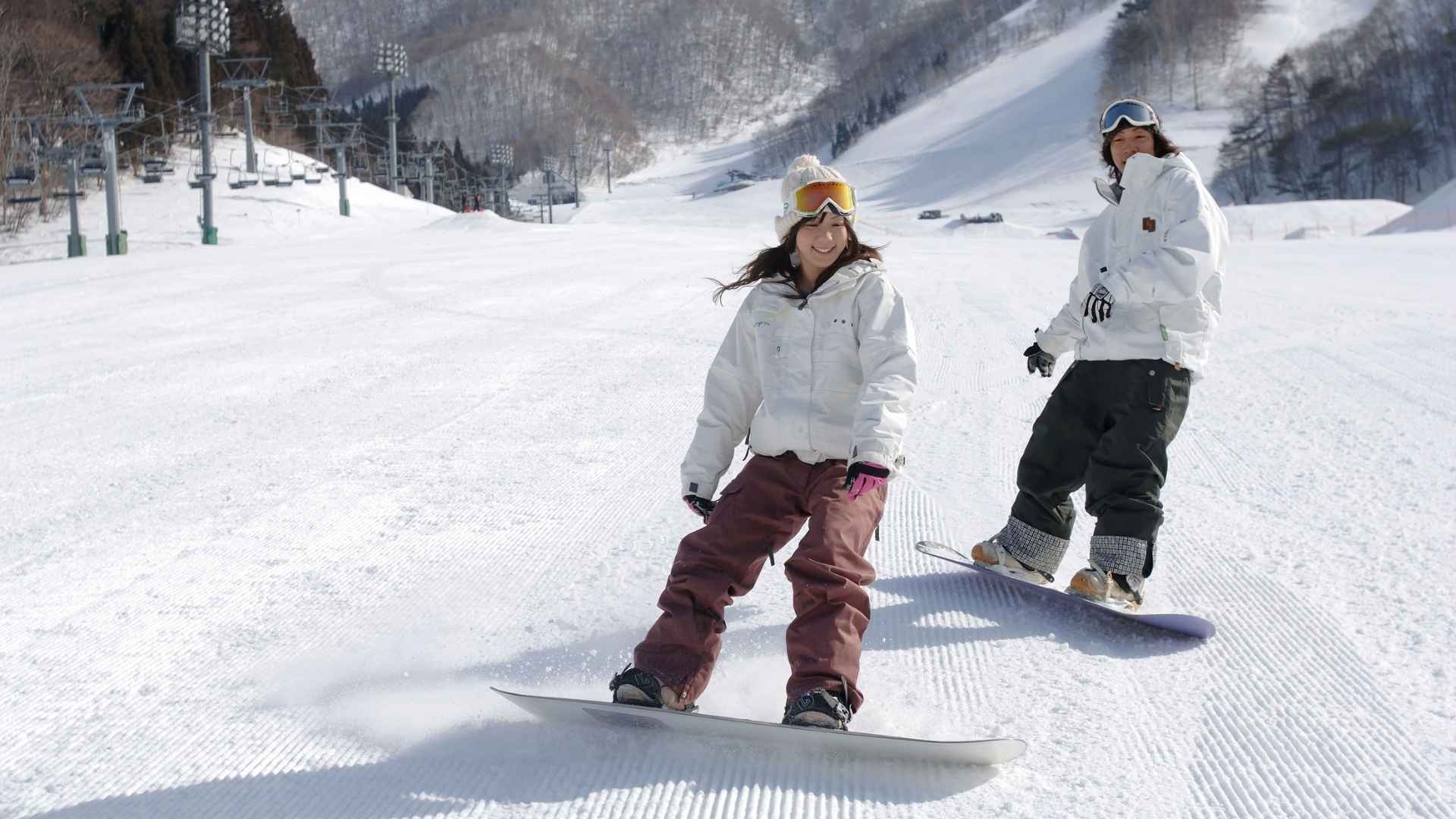 Ski or Snowboard in Hokkaido