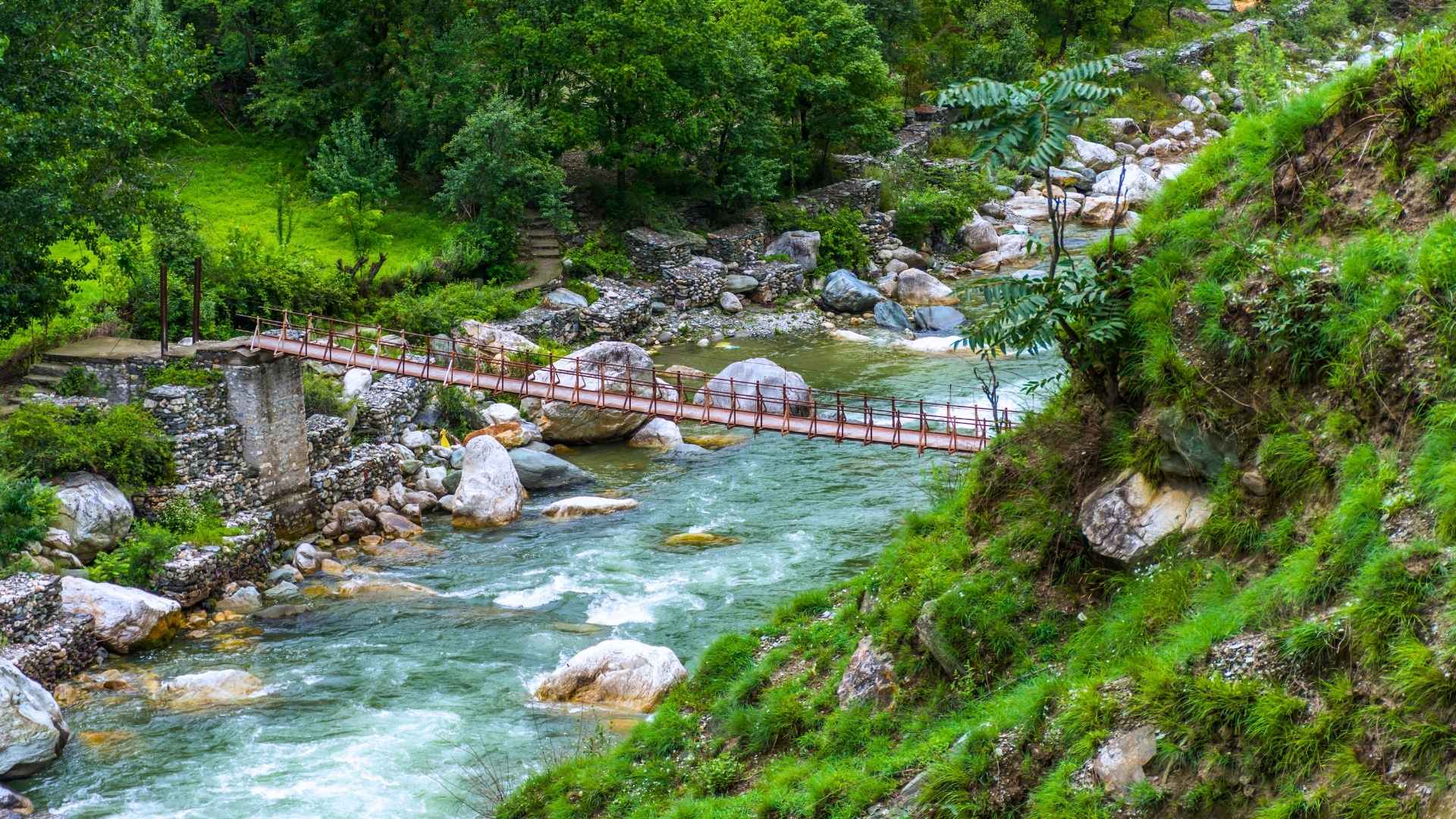 Top 15 Places to Visit in June in India, Best Places to Visit in June in India, Tirthan Valley, Himachal Pradesh