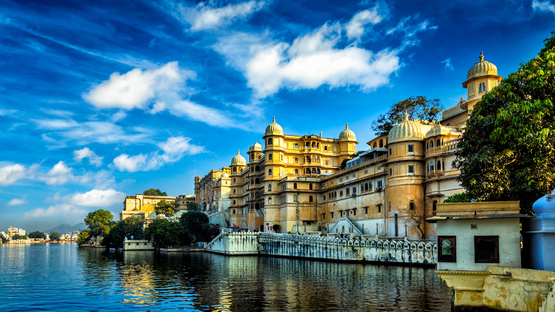 Top 5 Most Romantic Places in India, romantic places in india, best couple destinations in india, best place for couple in india, romantic place for honeymoon, Udaipur