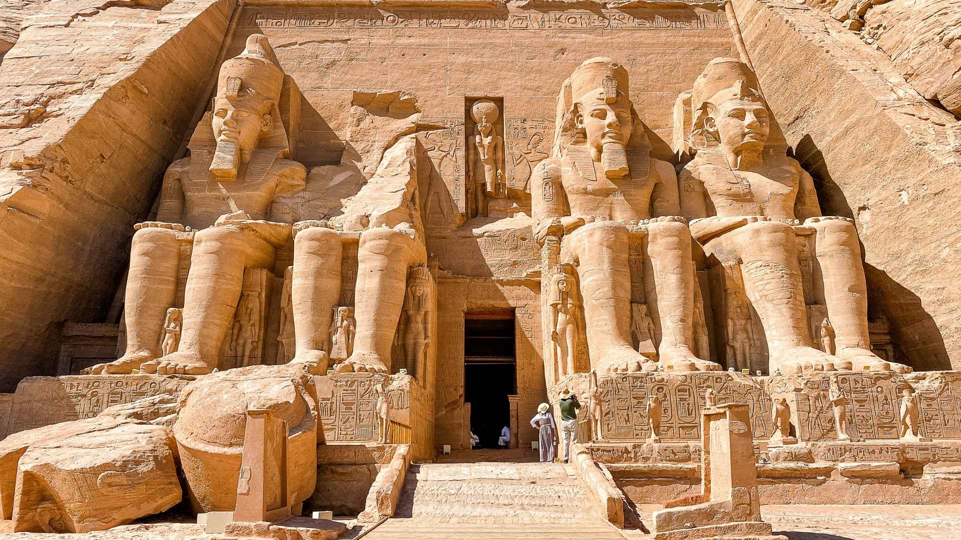 Visit Abu Simbel
