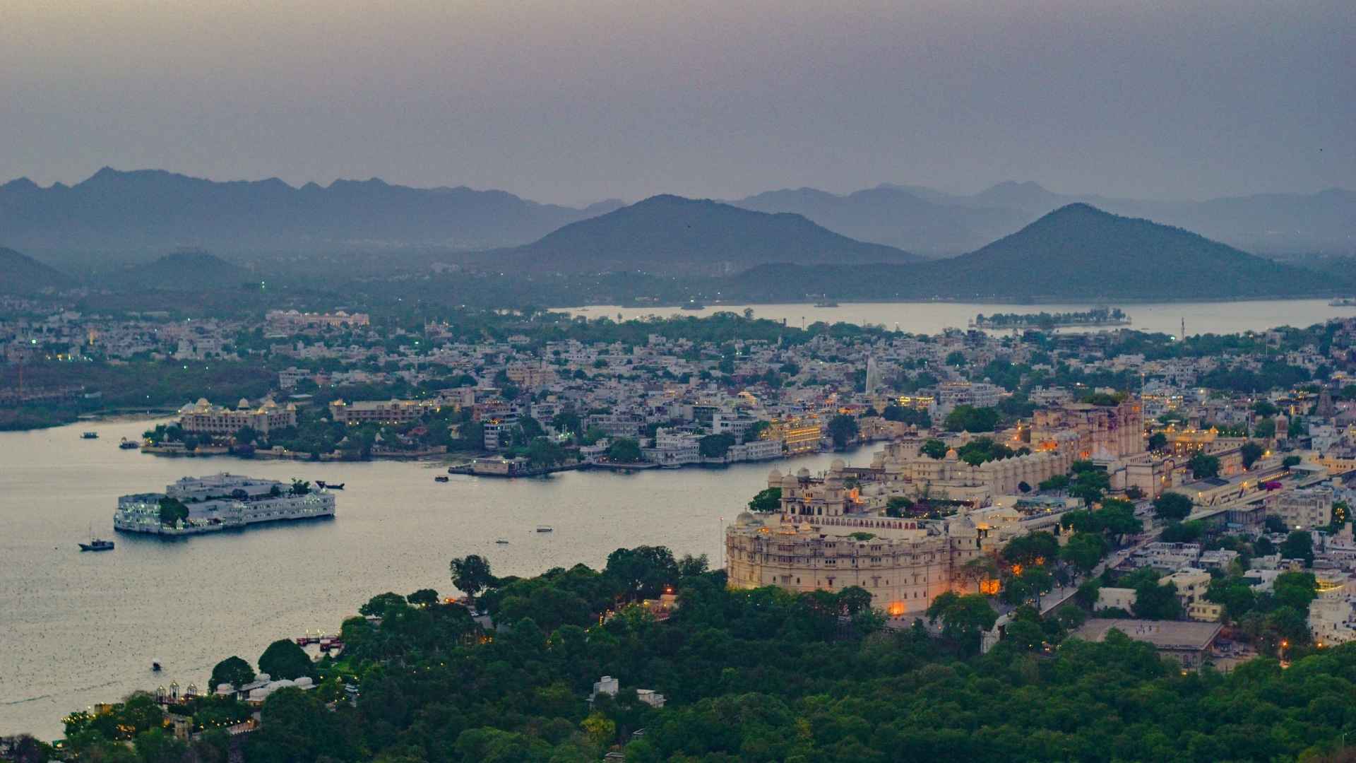 16 Best Places To Visit In Monsoon In India (2026 Guide) | Anex Tour India  – Book Flights, Hotels & Holiday Packages